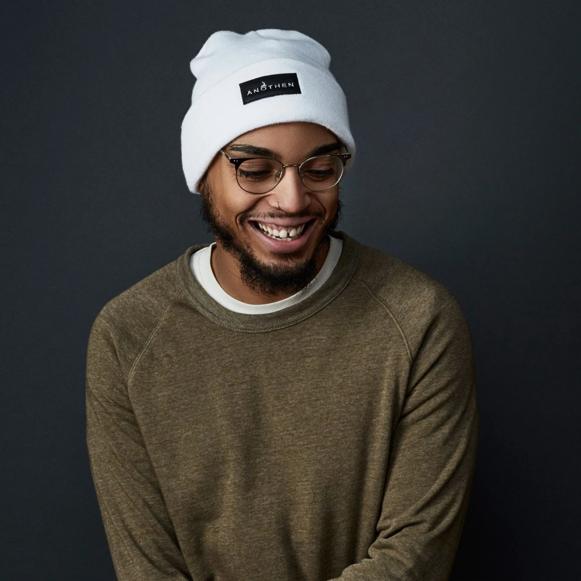 Anothen Basics Beanie - Applique'