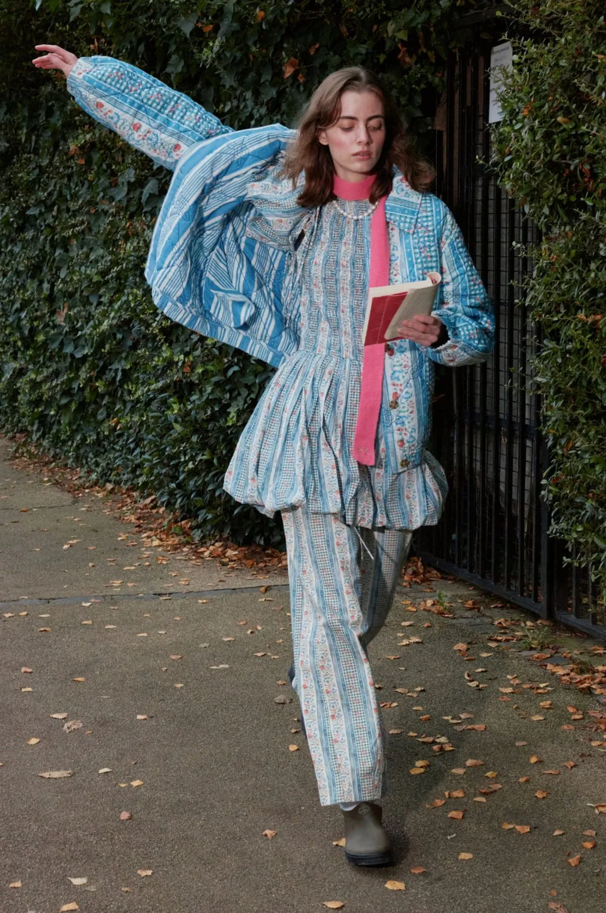 Claudia Jacket Wallpaper Floral