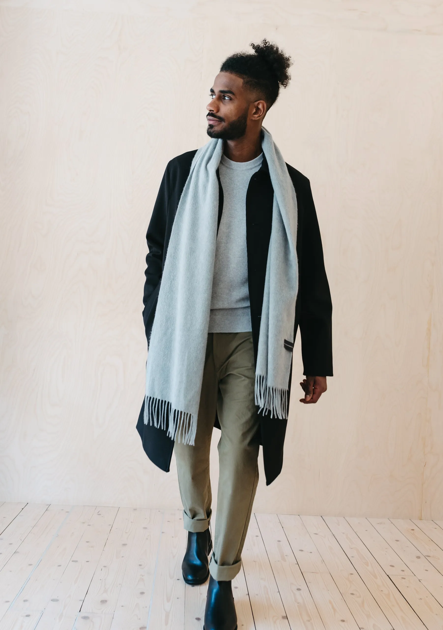 Men's Cashmere Scarf in Light Grey Melange